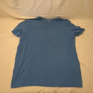 blue t shirt